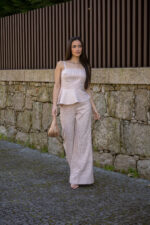 CALÇA BEGE RISCAS FINAS SAHOCO - Image 3