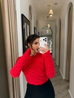 CAMISOLA VERMELHA COM BOLAS PRETAS PONTO CHIC