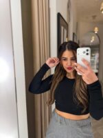 TOP CROPPED PRETO MANGA COMPRIDA PONTO CHIC