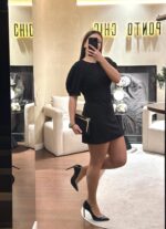 VESTIDO PRETO MANGA CURTA COM MACHOS PONTO CHIC