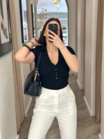 BODY MALHA PRETO COM GOLA E BOTÕES PONTO CHIC