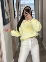 CAMISOLA AMARELO MANTEIGA COM GOLA POLO PONTO CHIC