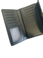 CARTEIRA PRETA COM TEXTURA E FECHO METÁLICO RINASCIMENTO - Image 4