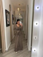 VESTIDO LONGO CASTANHO COM RENDA PONTO CHIC - Image 2