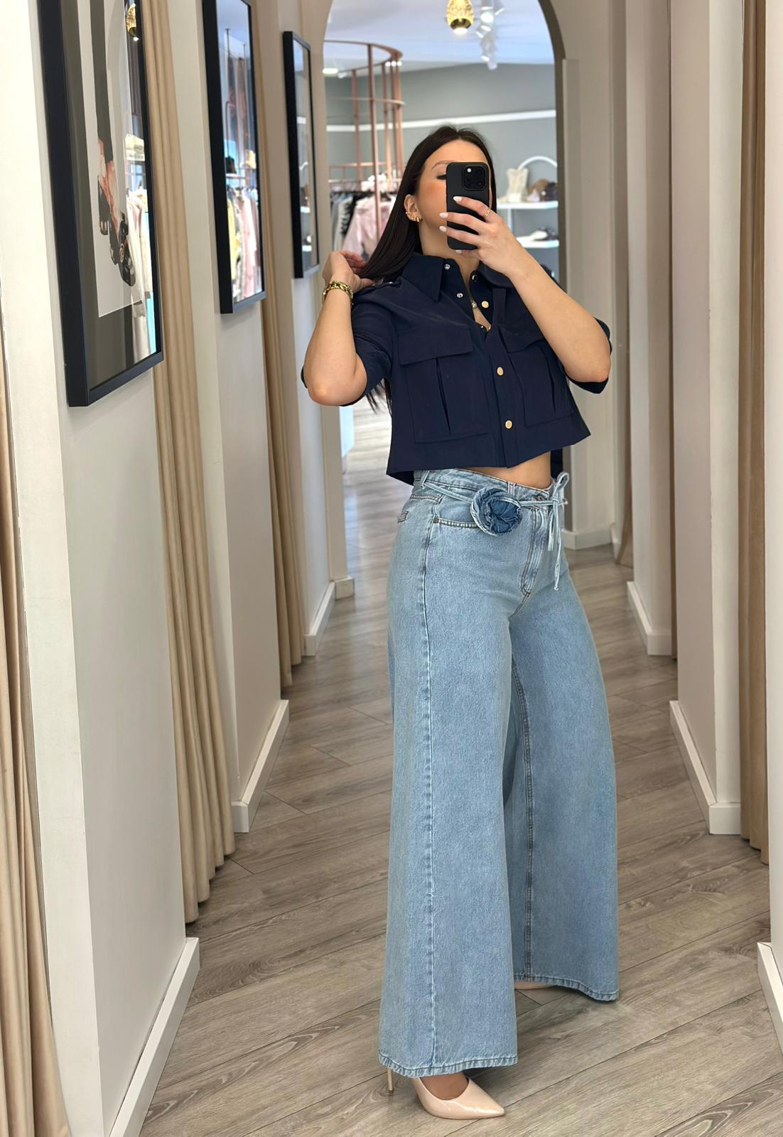 WhatsApp Image 2026-02-27 at 18.42.03 (1) CALÇAS DE GANGA WIDE LEG COM CINTO ROSA DENIM DIXIE - Image 1