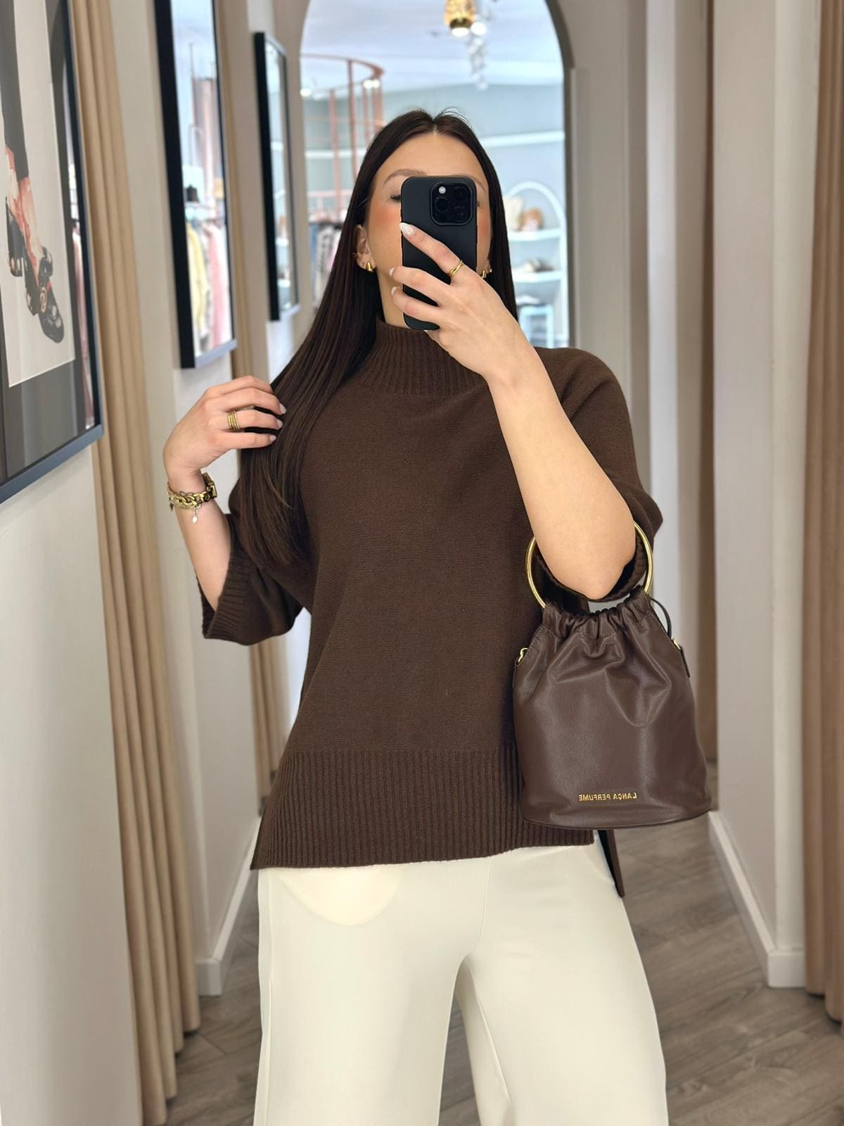 WhatsApp Image 2026-03-03 at 11.51.36 (2) CAMISOLA CASTANHA DE MALHA COM GOLA CANELADA IMPERIAL - Image 1