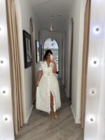 VESTIDO MIDI BRANCO EM RENDA COM CINTO E DETALHES EM BRILHO PONTO CHIC - Image 5