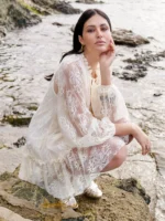 VESTIDO EM RENDA BEGE RINASCIMENTO - Image 3