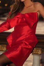 VESTIDO VERMELHO CURTO COM LAÇO PONTO CHIC - Image 4