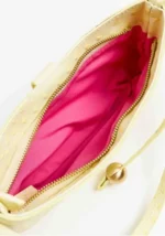 MALA BRANCA TEXTURA COM DETALHES DOURADOS LANÇA PERFUME - Image 4