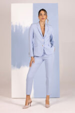 CALÇA DE ALFAIATARIA AZUL CLARO COM VINCO FERRACHE