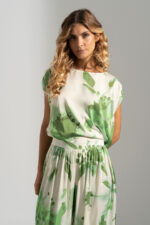 BLUSA VERDE ESTAMPADA COM MANGA FLUIDA FERRACHE - Image 2