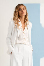 BLAZER BRANCO CLÁSSICO COM BOTÕES METÁLICOS FERRACHE - Image 3