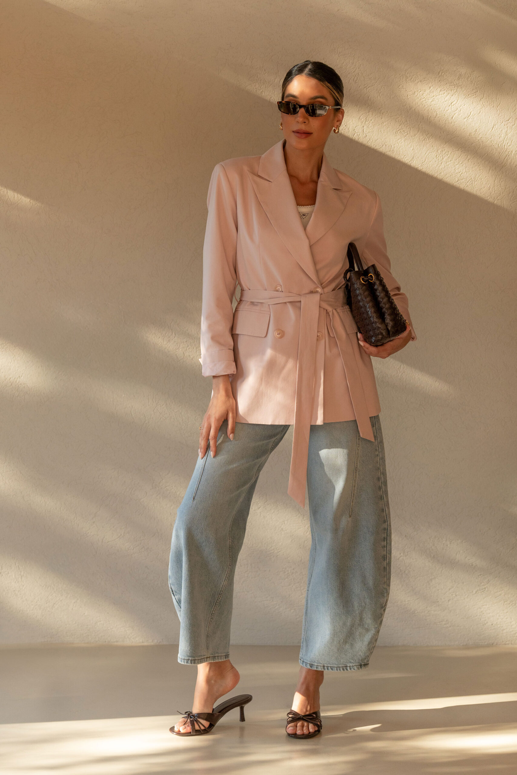 1774953239_f4c65ab7a008ea9ee2e6abab4f230090 BLAZER ROSA COM CINTO FERRACHE - Image 1