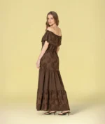 VESTIDO COMPRIDO CASTANHO COM BORDADO INGLÊS RUGA - Image 3