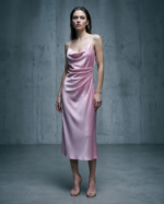 VESTIDO COMPRIDO ROSA ACETINADO COM DRAPEADO IMPERIAL - Image 2