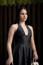 VESTIDO PRETO CORTE PRINCESA PONTO CHIC - Image 2