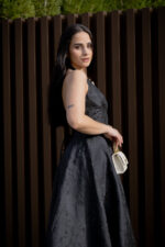 VESTIDO PRETO CORTE PRINCESA PONTO CHIC - Image 4