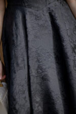 VESTIDO PRETO CORTE PRINCESA PONTO CHIC - Image 9