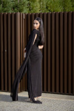 VESTIDO PRETO DRAPEADO COM DETALHE METÁLICO PONTO CHIC - Image 5