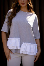 T-SHIRT CINZA COM FOLHOS DIXIE - Image 3