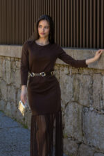 VESTIDO CASTANHO COM DETALHE DE TULE E CINTO IMPERIAL - Image 2