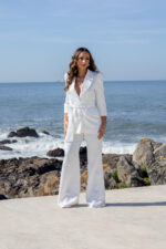 CONJUNTO BRANCO TEXTURADO COM BLAZER E CALÇA PONTO CHIC - Image 2