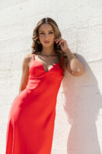 VESTIDO LONGO VERMELHO DE CETIM RINASCIMENTO - Image 4