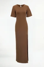 VESTIDO CAMEL COMPRIDO COM RACHA SAHOCO - Image 2