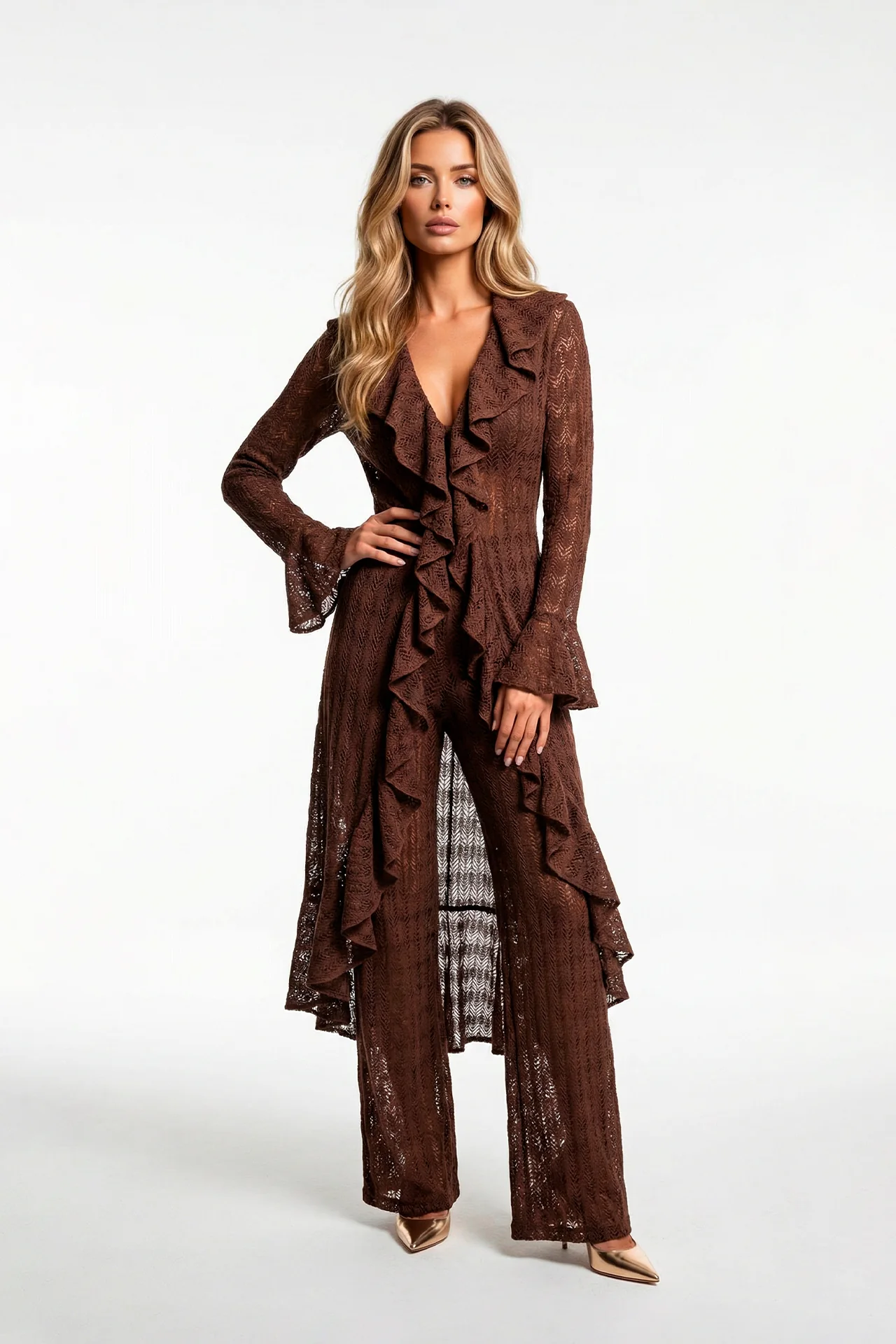 SAHOCO-SS26-MODELO-7_dbaa39f6-9f02-4e7a-b9d1-403f864d4228 CASACO COMPRIDO RENDADO COM FOLHOS CASTANHO SAHOCO - Image 1