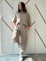 CONJUNTO TAUPE COM SWEAT E CALÇA COM FAIXA LATERAL PONTO CHIC - Image 3