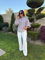 CAMISA AZUL COM RISCA CASTANHA E MANGA ABALONADA PONTO CHIC