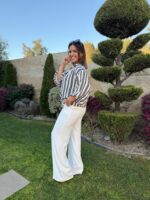 CAMISA BEGE COM RISCA AZUL MARINHO E MANGA ABALONADA PONTO CHIC - Image 2