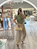 T-SHIRT VERDE COM APLICAÇÕES METÁLICAS PONTO CHIC - Image 2