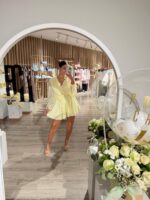 VESTIDO AMARELO MANTEIGA FLUIDO COM MANGA BALONADA IMPERIAL - Image 4