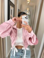 CASACO CROPPED ROSA COM FECHO FRONTAL E CINTURA AJUSTADA IMPERIAL - Image 3