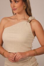 TOP ASSIMÉTRICO BEGE COM ALÇA TRANÇADA NO OMBRO MISS YOU - Image 2