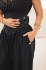 CALÇA AZUL MARINHO COM DETALHE EM TACHAS E CINTURA MARCADA MISS YOU - Image 3