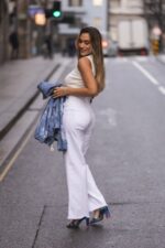 CALÇA BRANCA WIDE LEG COM DETALHE JOIA MISS YOU - Image 3