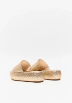 SANDÁLIA DOURADA METALIZADA EM PALHA LANÇA PERFUME - Image 3