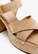 SANDÁLIA BEGE EM COURO LANÇA PERFUME - Image 3