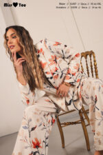 CALÇAS ESTAMPADO FLORAL COM PREGAS MISS YOU