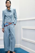 CALÇA AZUL DENIM DE CORTE AMPLO COM PINÇAS IMPERIAL