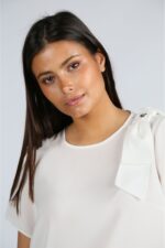 BLUSA BRANCA COM LAÇO NO OMBRO SILVINA CAMPOS - Image 3