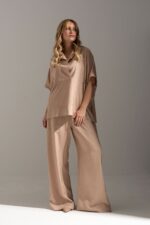 CALÇA BEGE FLUIDA COM CINTURA ELÁSTICA FERRACHE