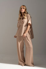 TÚNICA BEGE FLUIDA COM DECOTE CRUZADO FERRACHE - Image 3