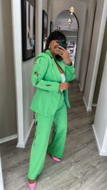 CALÇA VERDE ACETINADA COM DETALHE METÁLICO LOCOLUXO