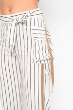 CALÇA BRANCA ÀS RISCAS COM CINTO GIL SANTUCCI - Image 2