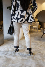 CALÇA BEGE COM CINTURA ELÁSTICA EM CONTRASTE LOCOLUXO - Image 4