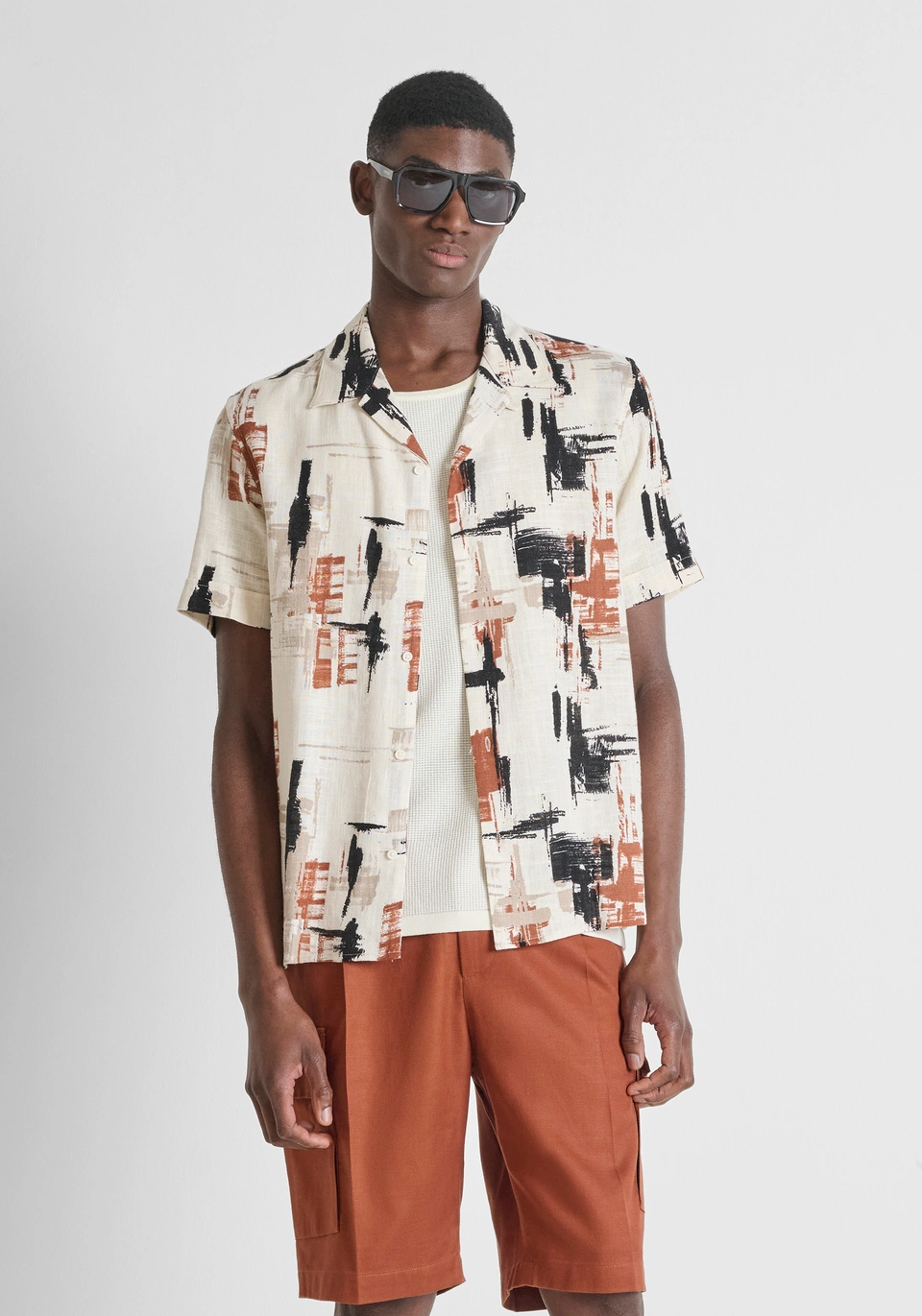 MMSS00189-FA430659-1021_02 CAMISA BEGE ESTAMPADA EM LINHO ANTONY MORATO - Image 1